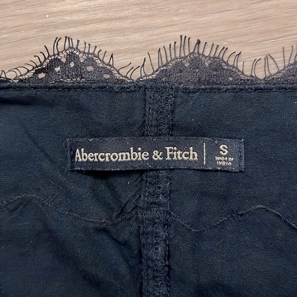 Abercrombie & Fitch Lace Cami - Picture 4 of 4